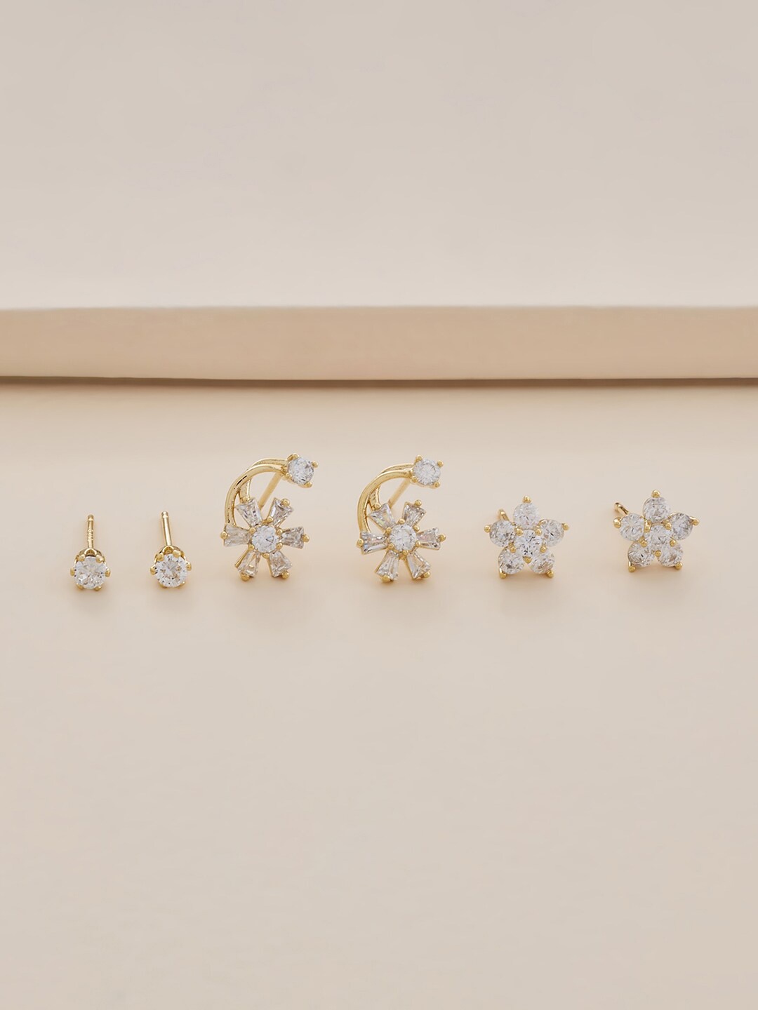 

Kushal's Fashion Jewellery Pack of 3 Gold-Plated Contemporary Studs Earrings