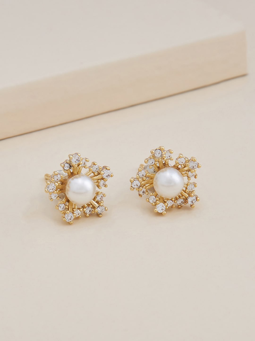 

Kushal's Fashion Jewellery Gold Plated Floral Studs Earrings, White