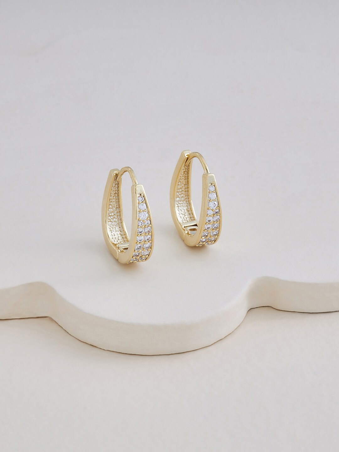 

Kushal's Fashion Jewellery Gold-Plated Cubic Zirconia Studded Hoop Earrings