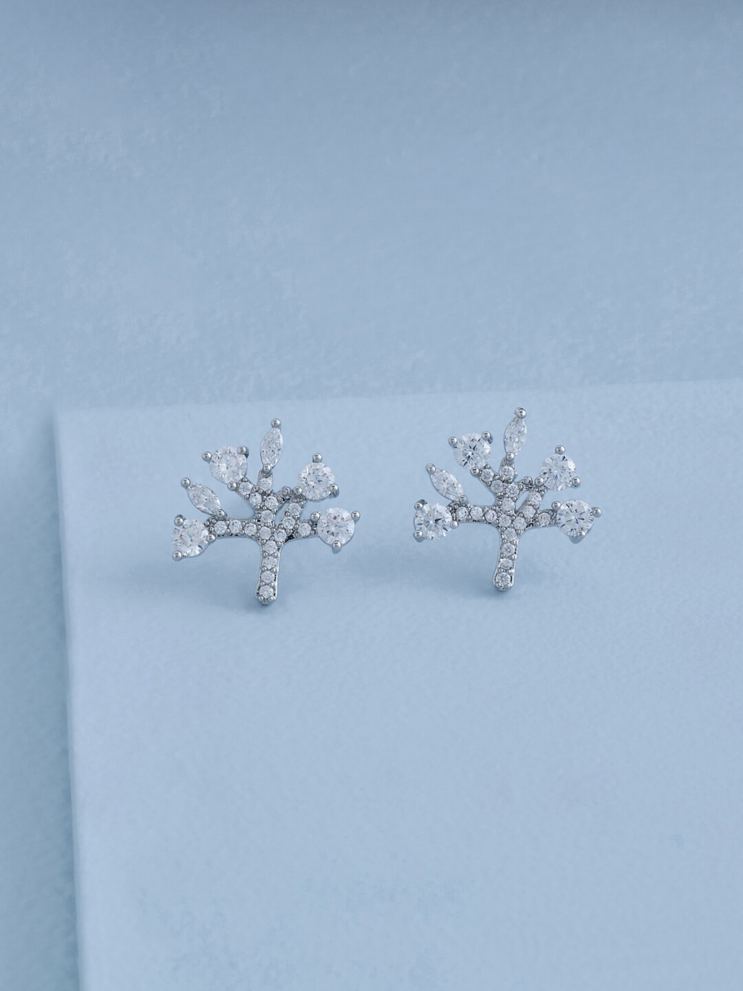 

Kushal's Fashion Jewellery Rhodium-Plated Contemporary Studs Earrings, Silver