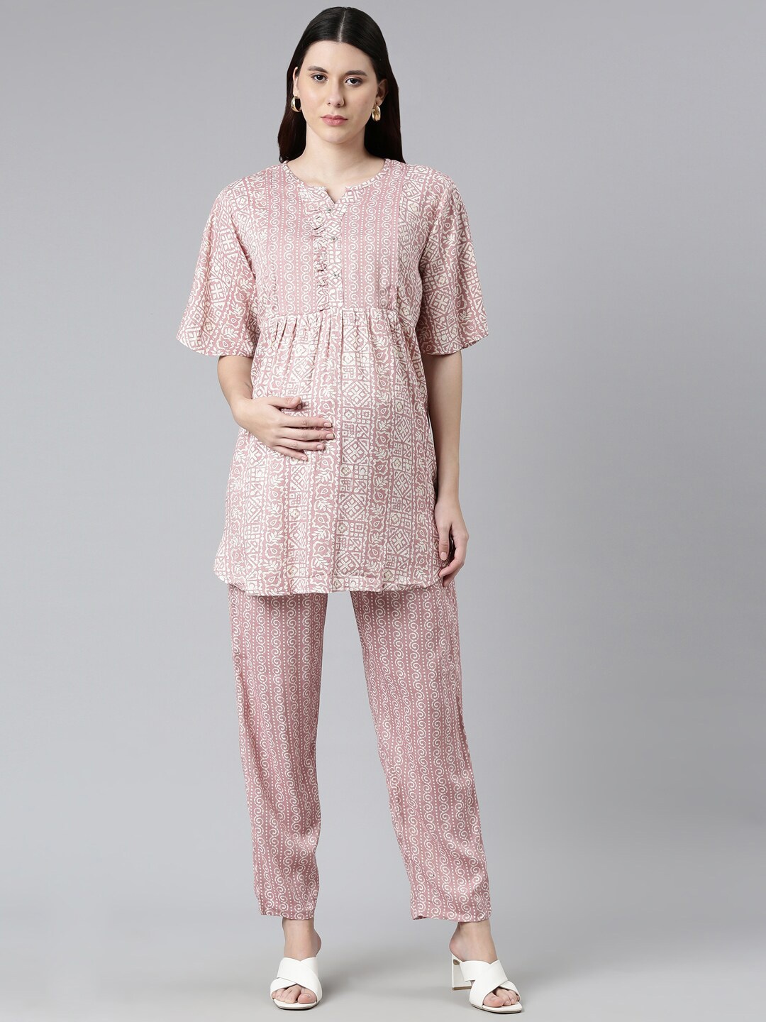 

GOLDSTROMS Ethnic Motifs Printed Maternity Kaftan Night Suit, Pink
