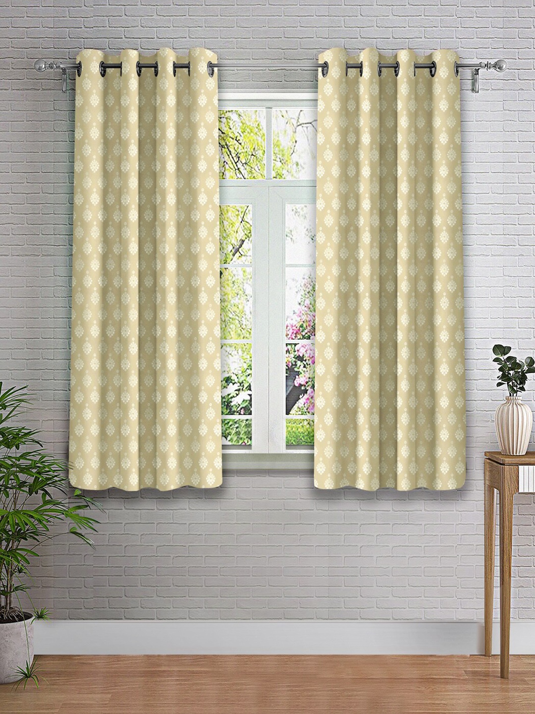

Cortina Yellow & Silver-Toned 2 Pieces Ethnic Motifs Printed Window Curtains