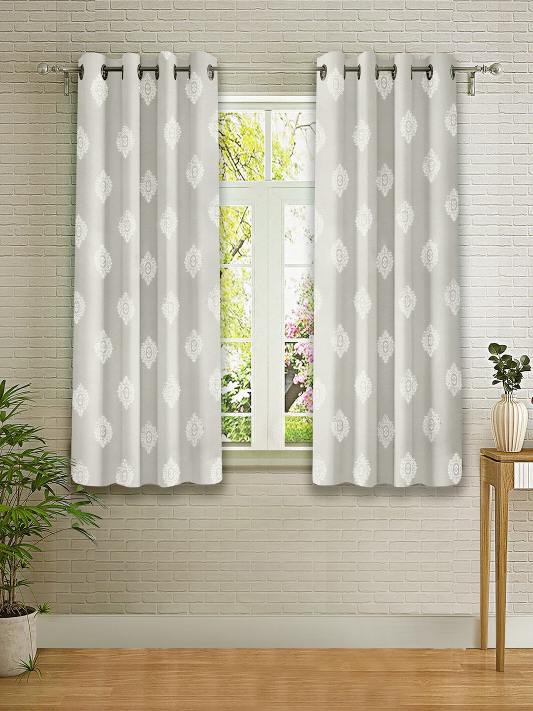 

Cortina Grey & Silver-Toned Set of 2 Ethnic Motifs Window Curtain