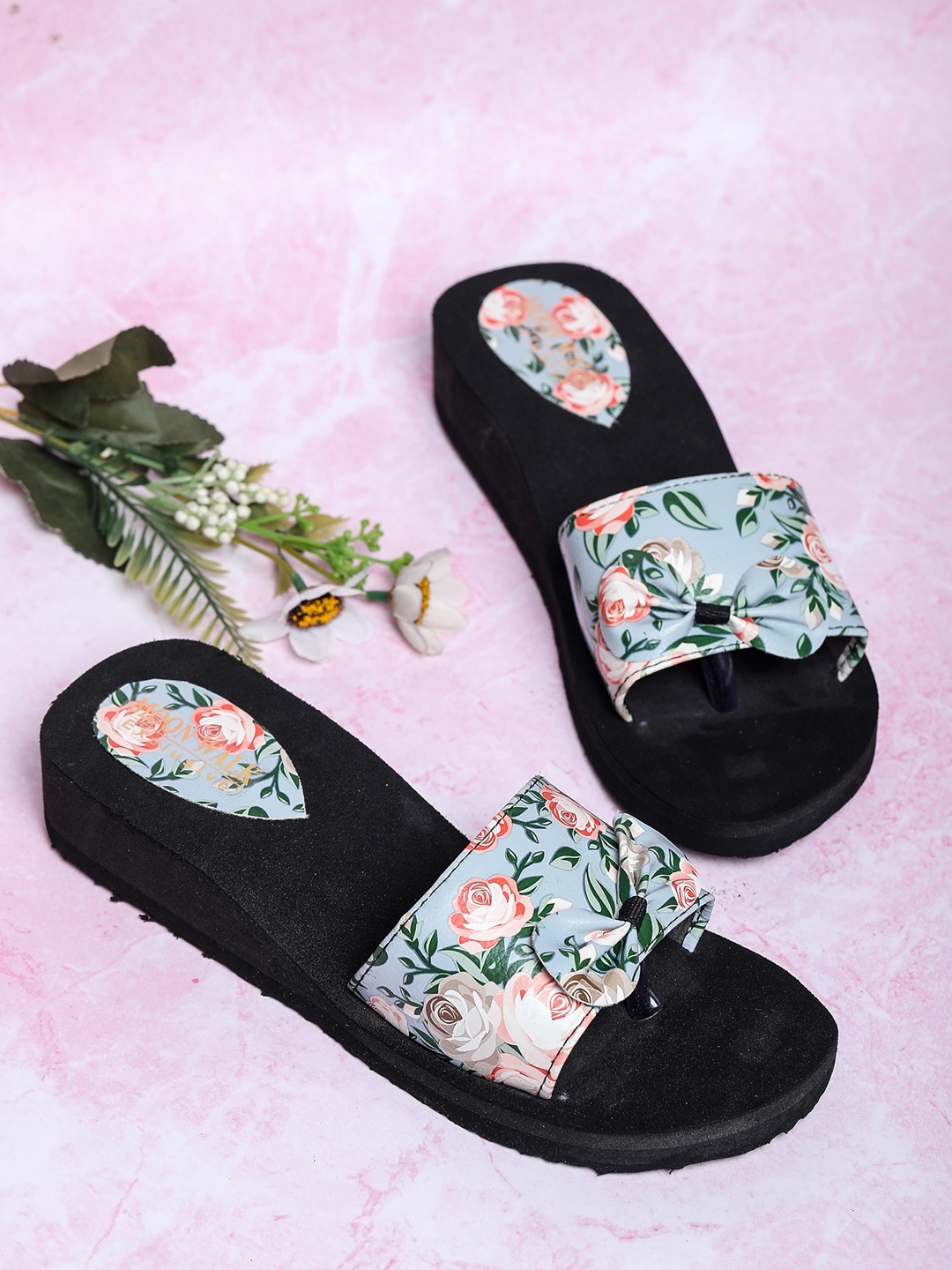 

Moonwalk Women Printed Open Toe Flats With Bows, Green