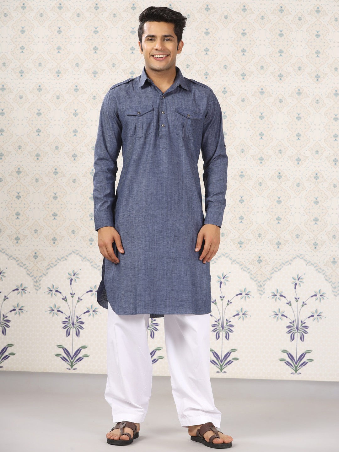 

Ode by House of Pataudi Curved Hem Shirt Collar Pathani Kurta with Pyjamas, Grey
