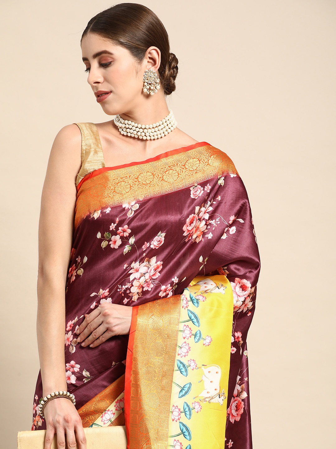 

VASTRANAND Floral Zari Silk Blend Banarasi Saree, Maroon