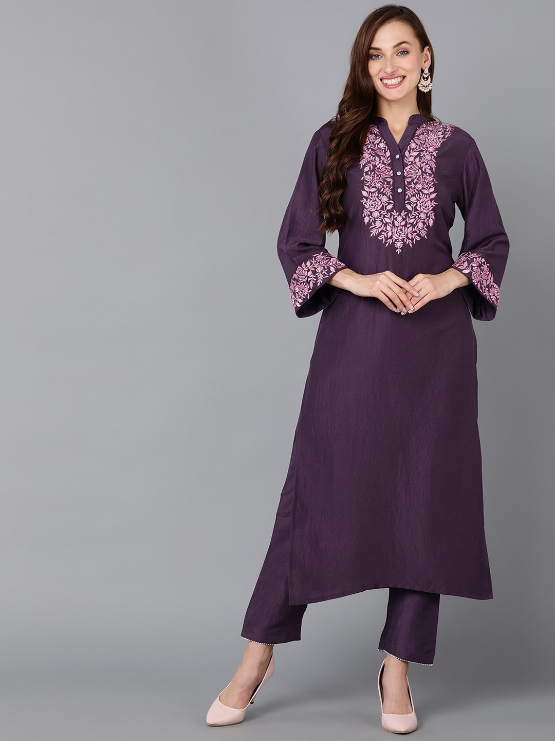 

AHIKA Geometric Yoke Design Band Collar Thread Work Straight Kurta, Purple