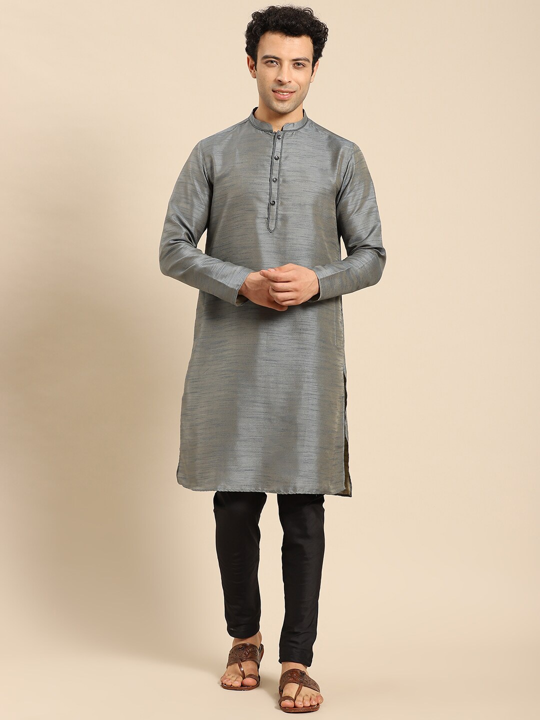 

Amodh by Kisah Thread Work Straight Kurta with Pyjamas, Grey