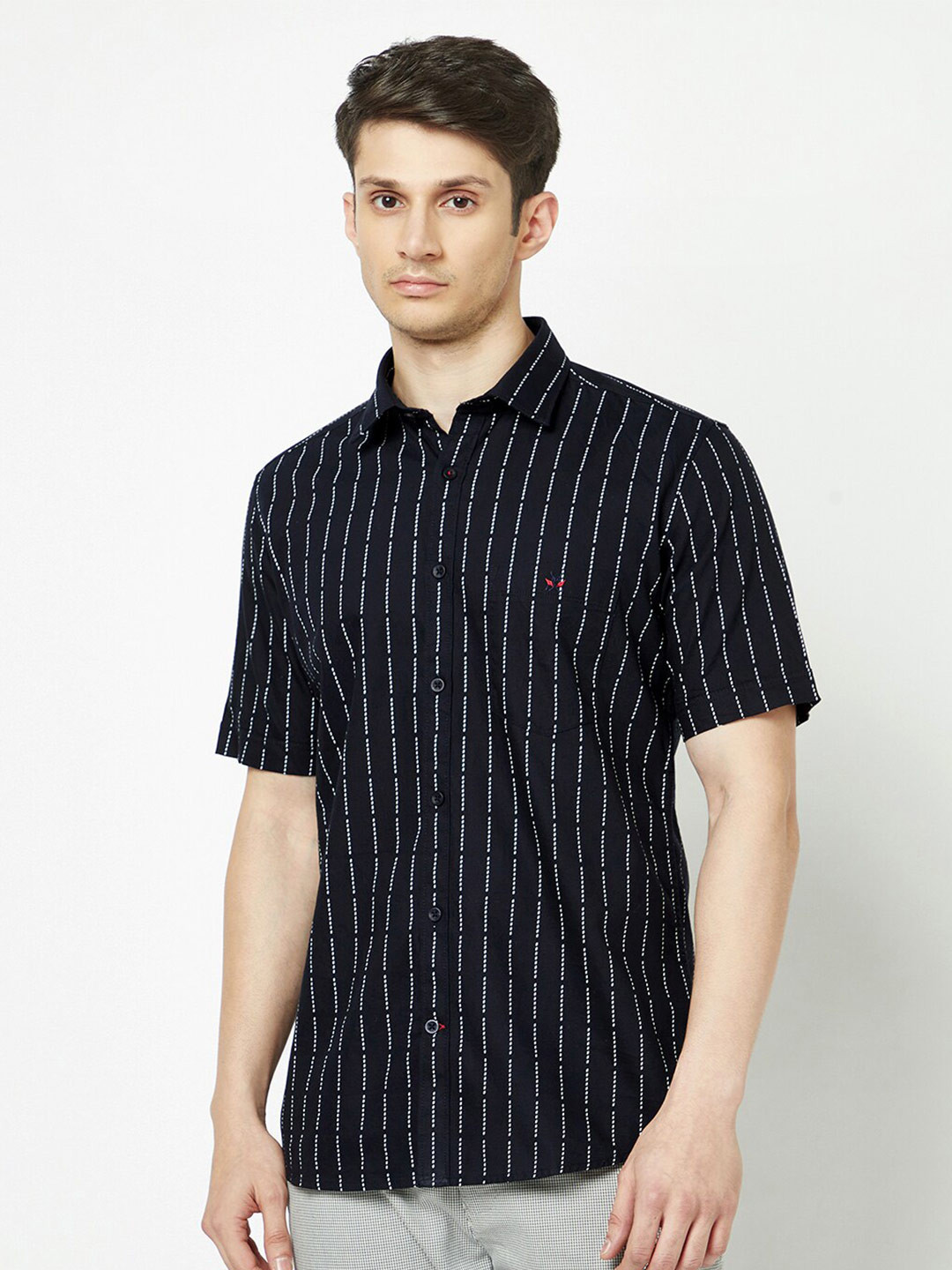 

Crimsoune Club Striped Pure Cotton Slim Fit Casual Shirt, Navy blue