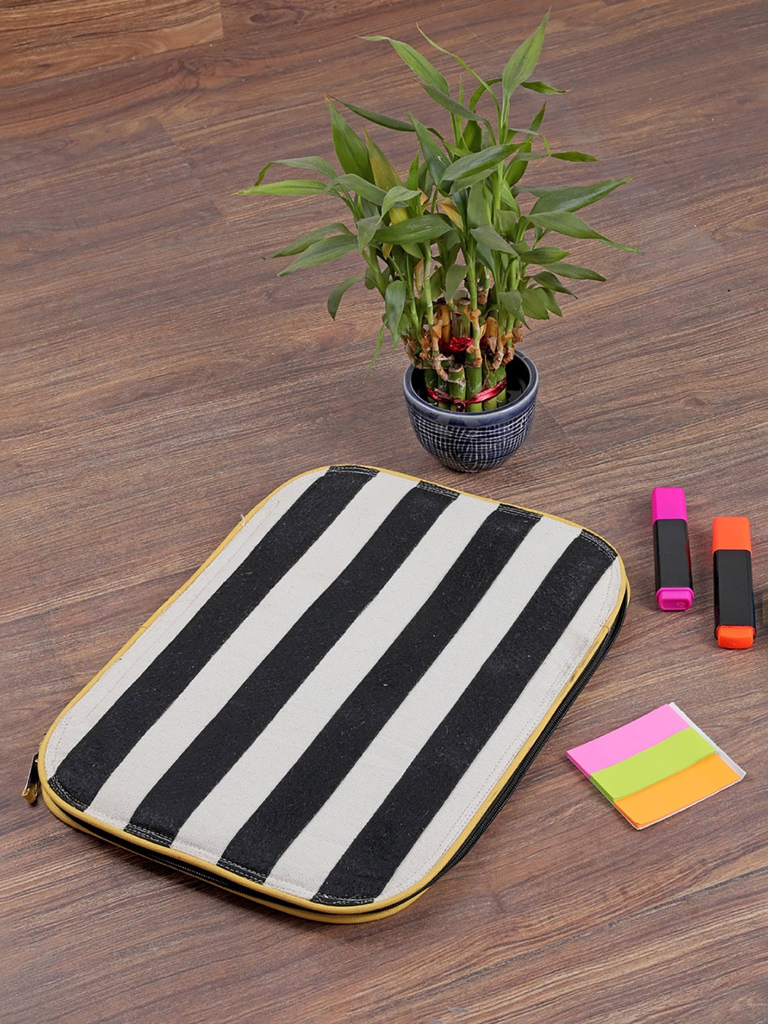 

My Gift Booth Striped Travel Document Organiser, Black