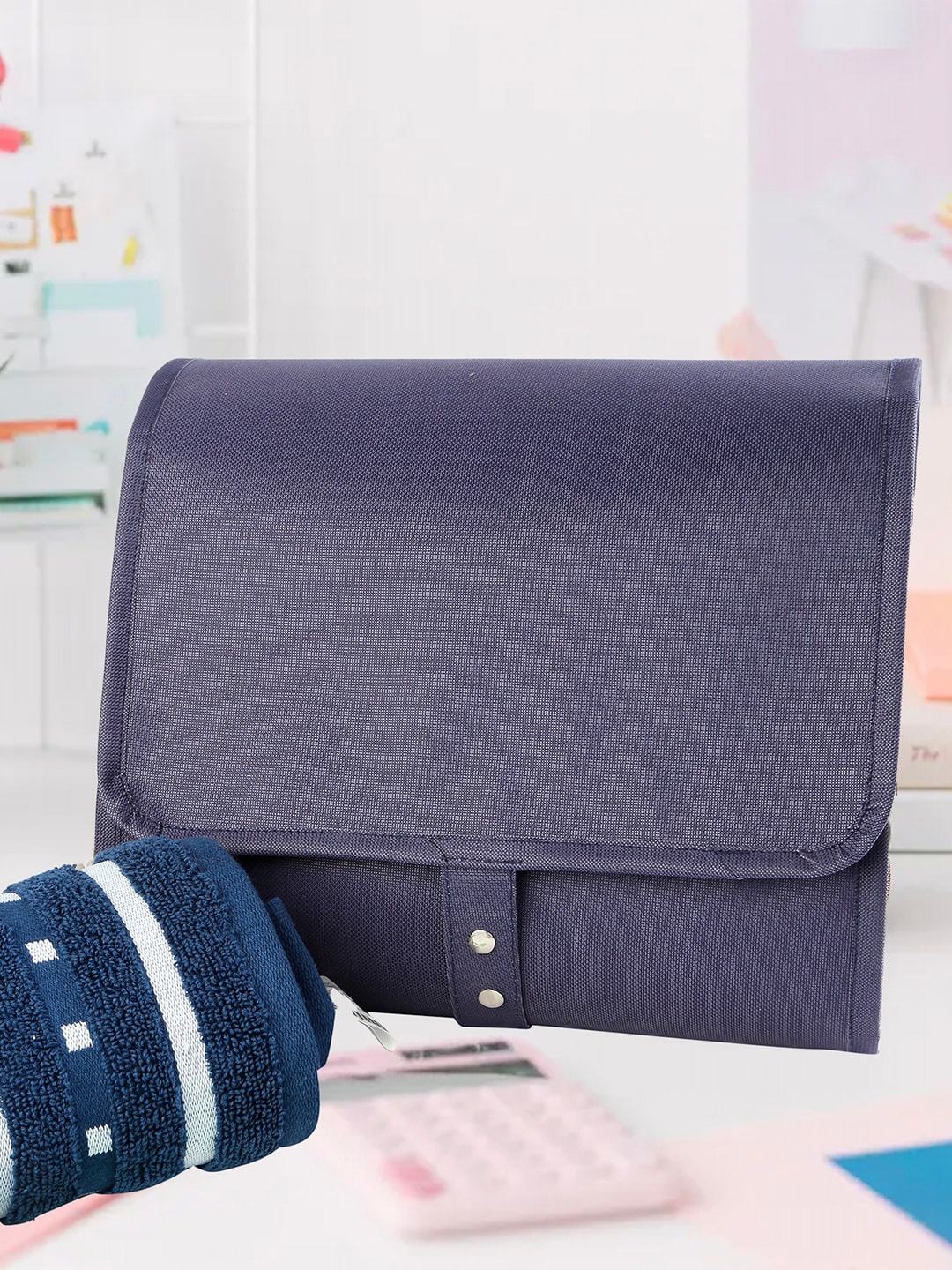 

My Gift Booth Detachable Travel Pouch With Travel Mat, Navy blue