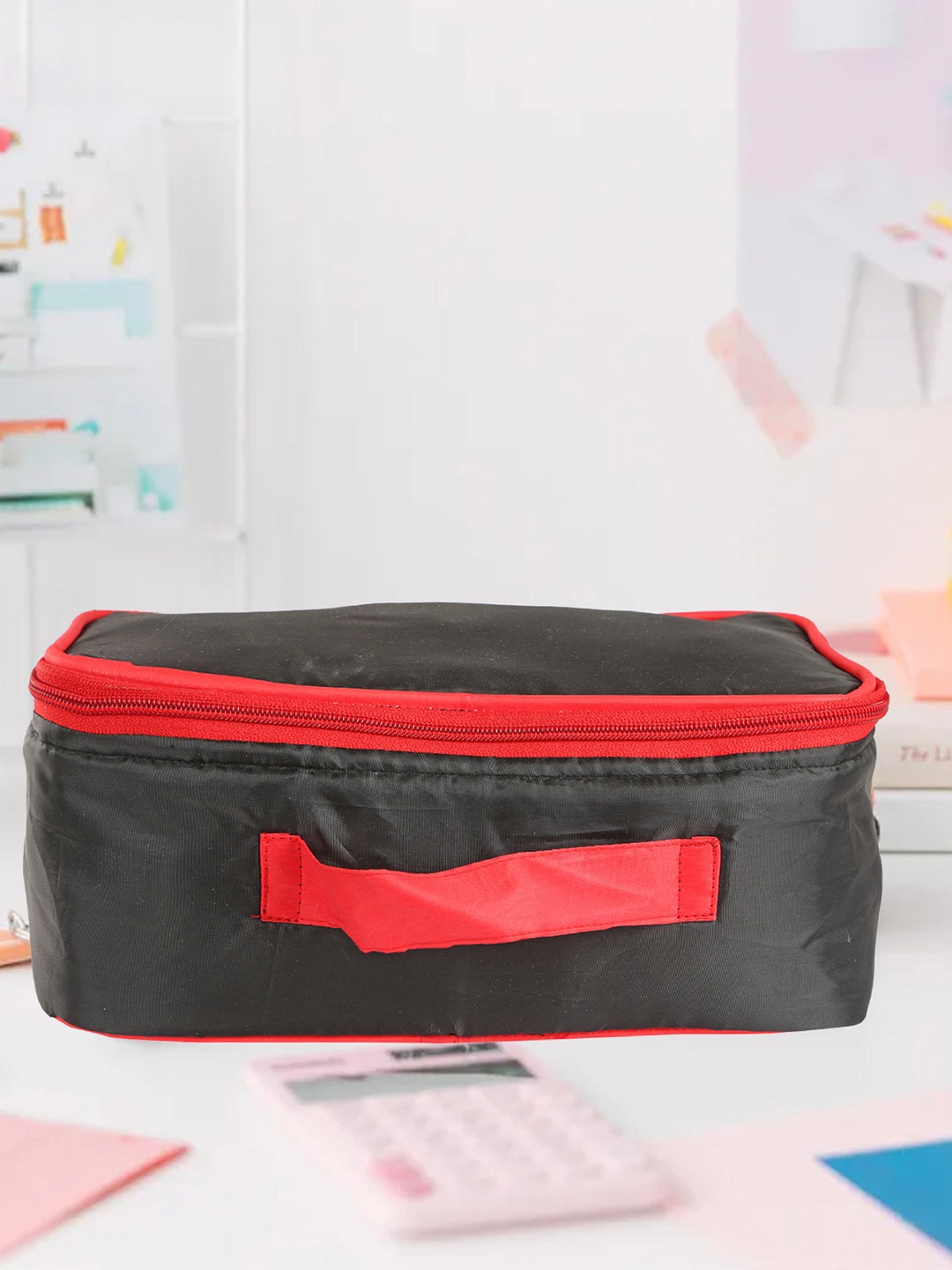 

My Gift Booth Waterproof Travel Organiser With pockets, Black