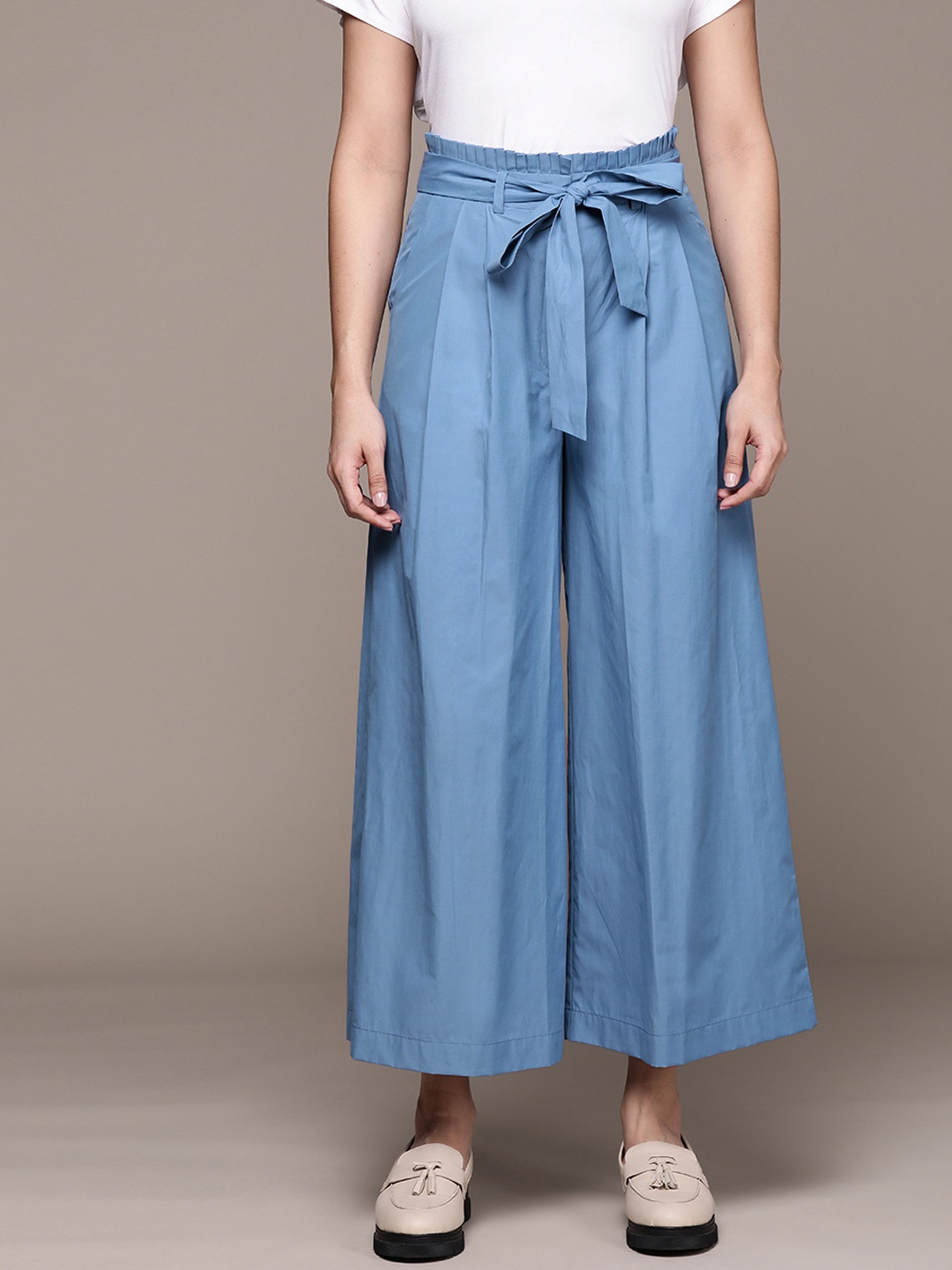 

Label Ritu Kumar Women Relaxed Loose Fit Pleated Culottes Trousers With Tie Up Detail, Blue