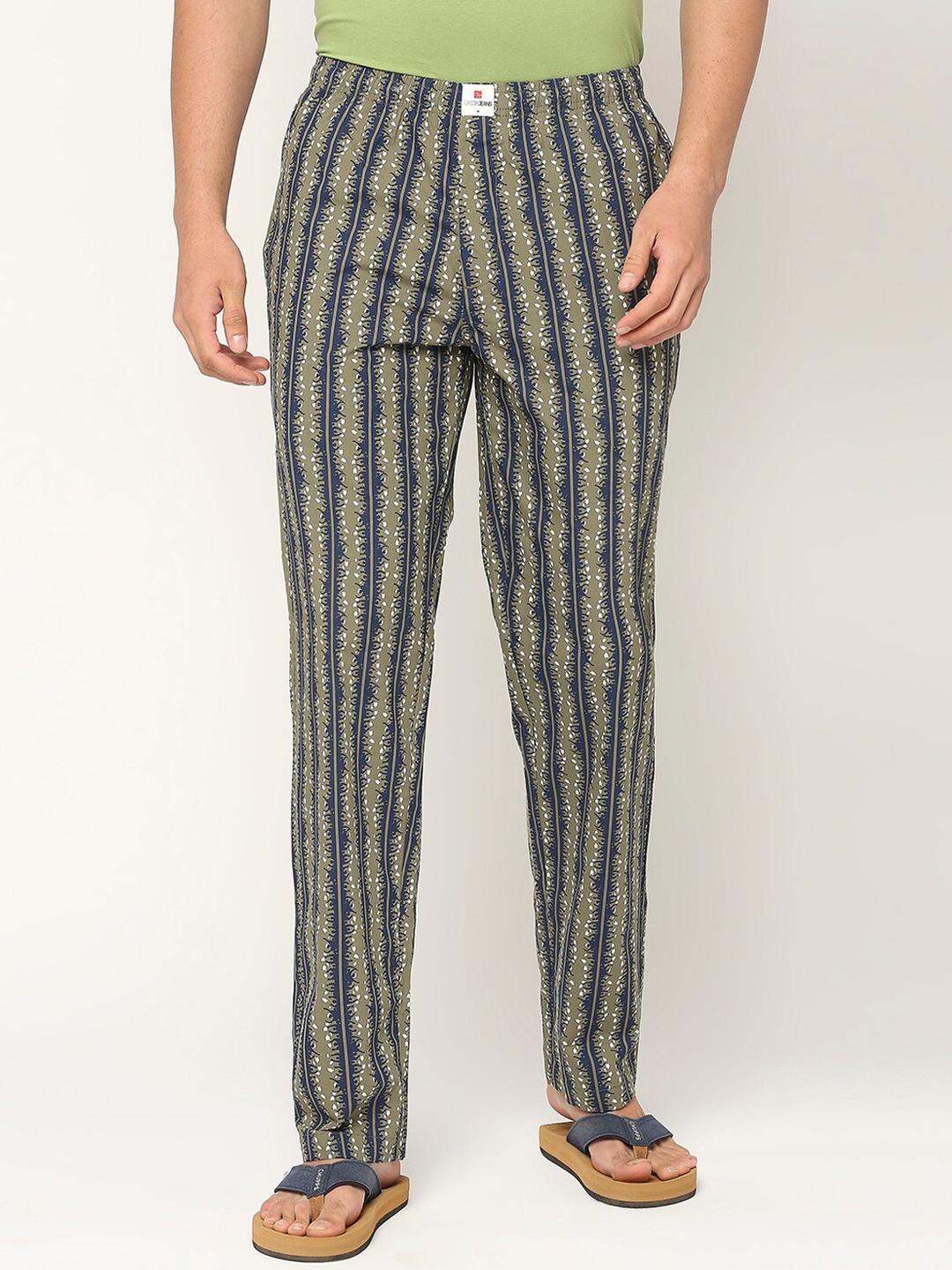 

UnderJeans by Spykar Men Printed Cotton Lounge Pants, Olive