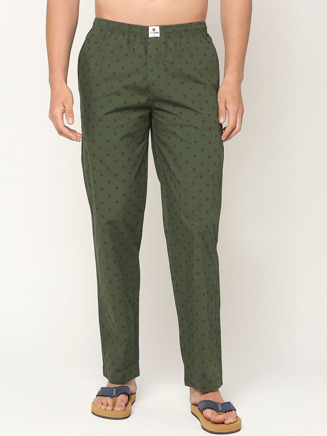 

UnderJeans by Spykar Men Printed Cotton Mid-Rise Straight Lounge Pants, Olive