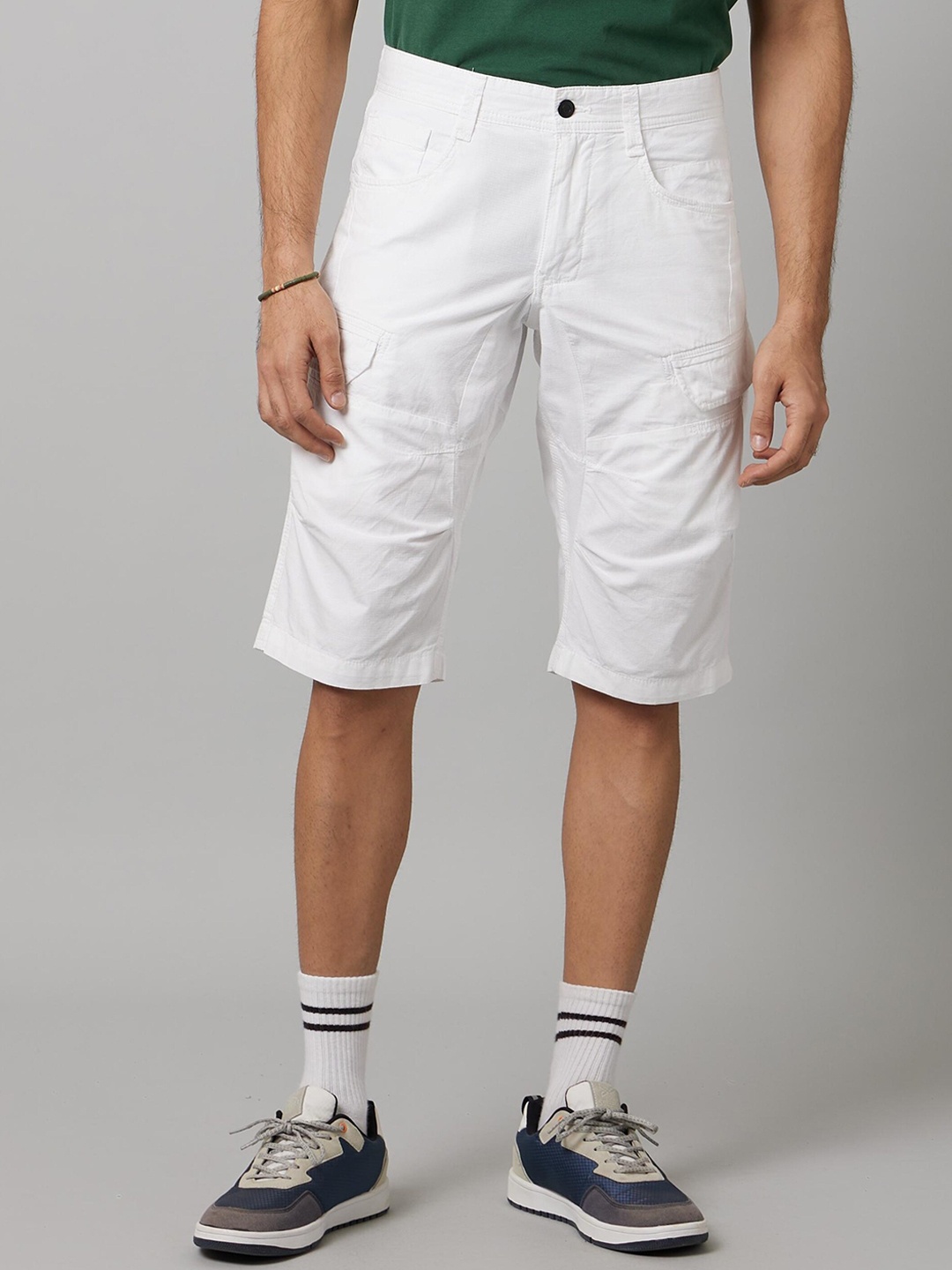 

Celio Men Mid-Rise Cargo Shorts, White