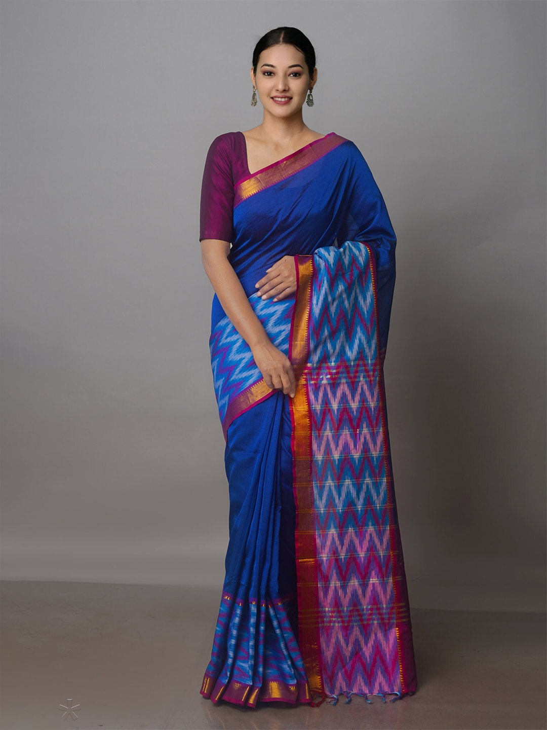 

Unnati Silks Geometric Zari Silk Blend Mangalagiri Saree With Woven Border, Blue