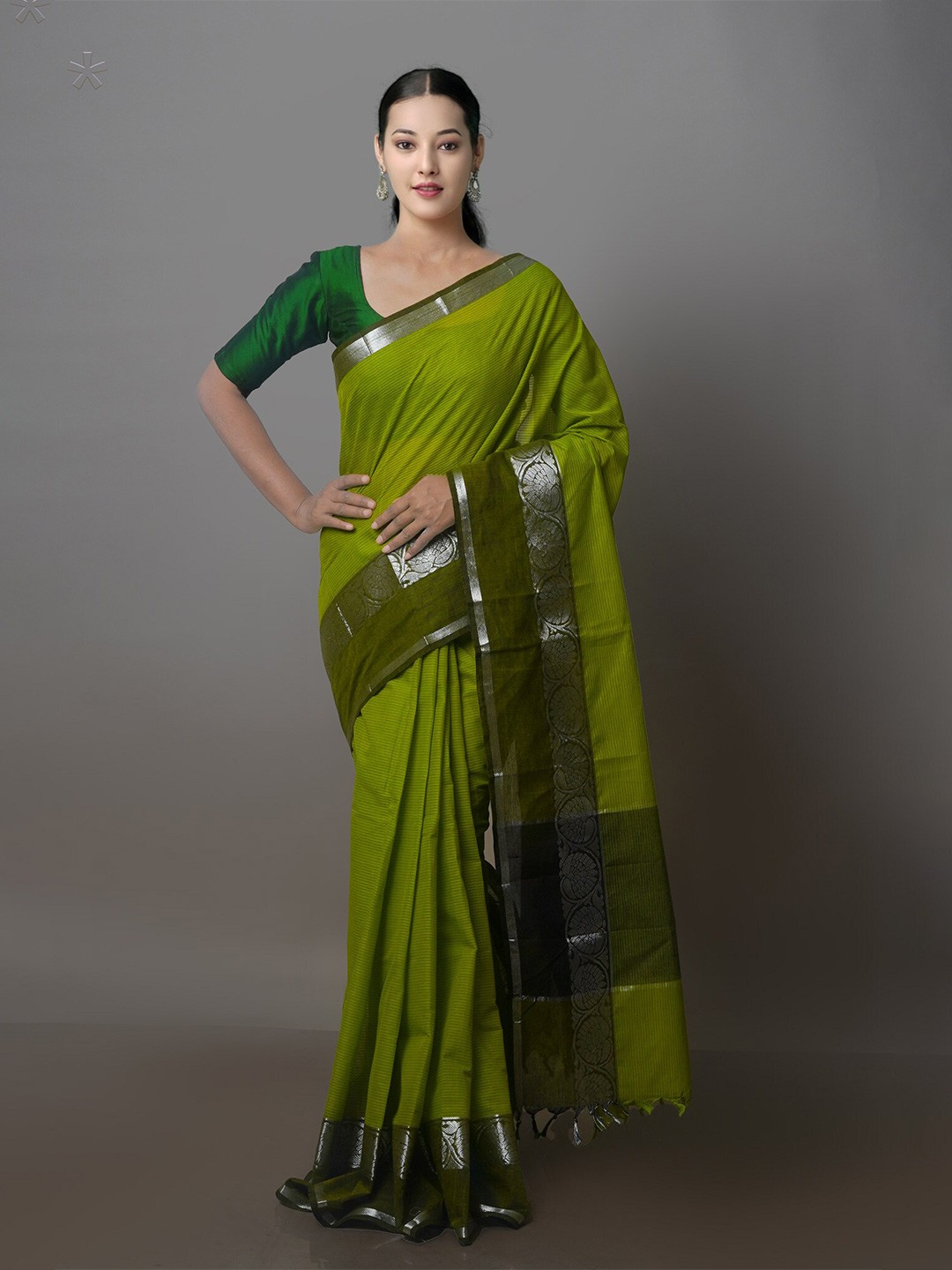 

Unnati Silks Striped Zari Mangalagiri Saree, Green