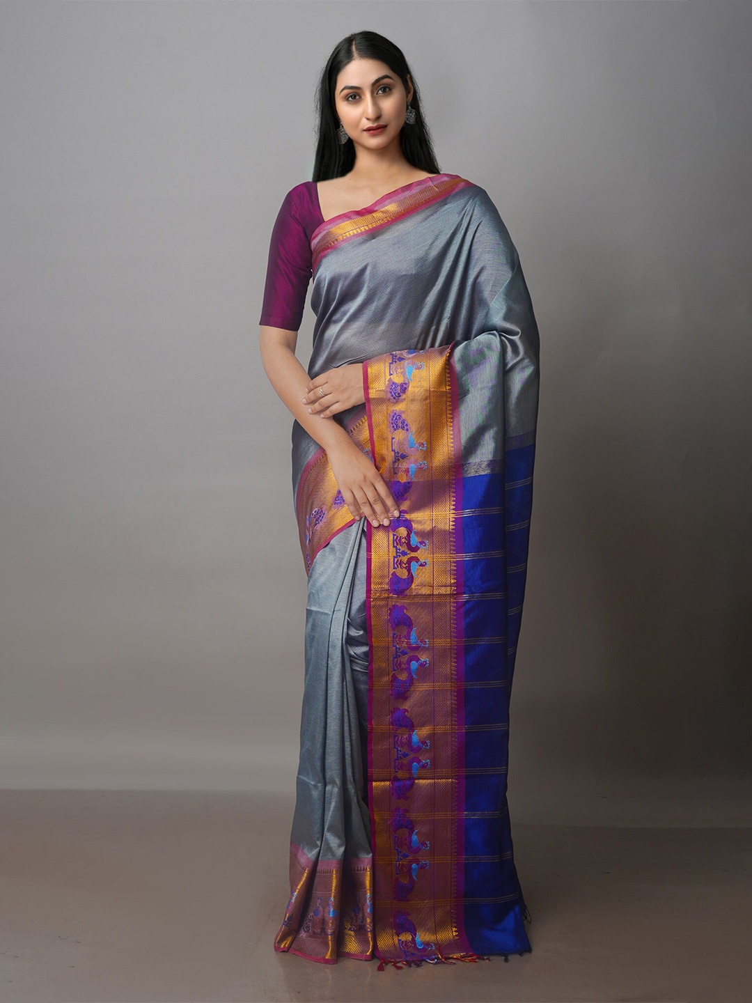 

Unnati Silks Zari Silk Blend Mangalagiri Saree, Grey