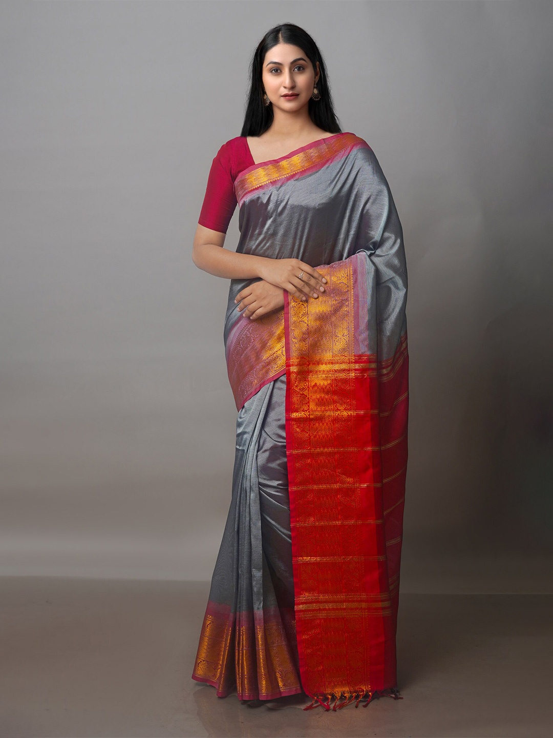 

Unnati Silks Zari Silk Blend Mangalagiri Saree, Grey