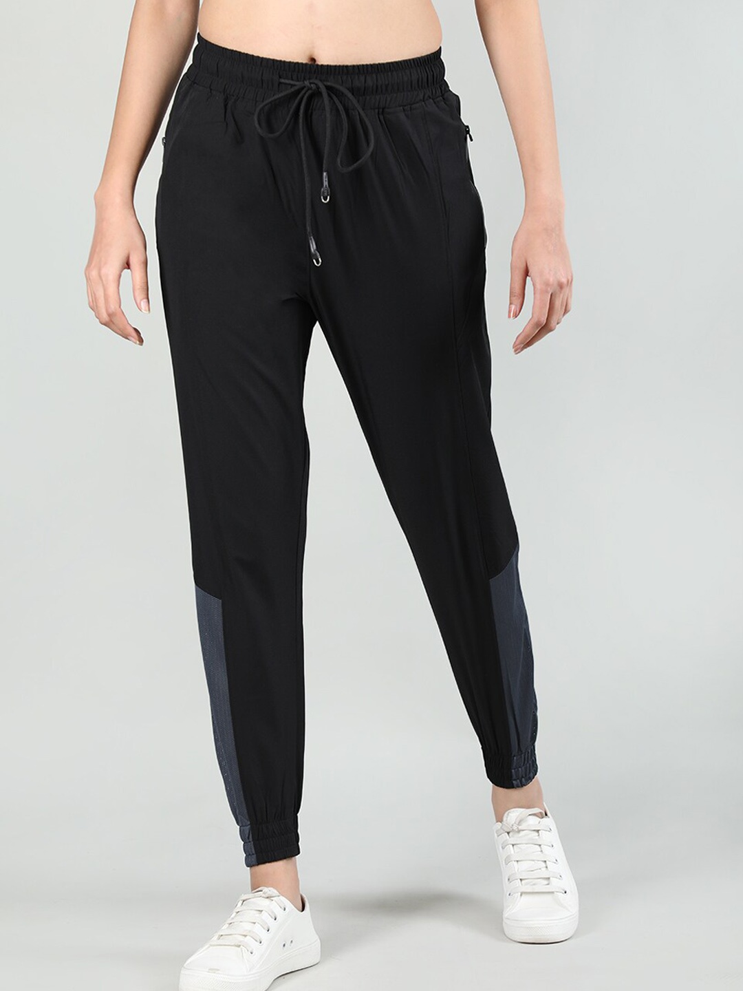 

CHKOKKO Women Colorblocked Sports Regular Fit Jogger, Black