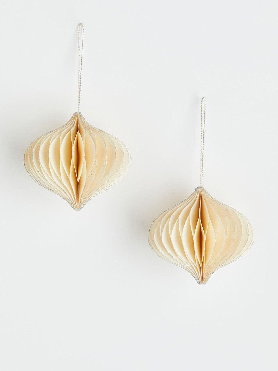 

H&M White 2-Pack Christmas Decorations