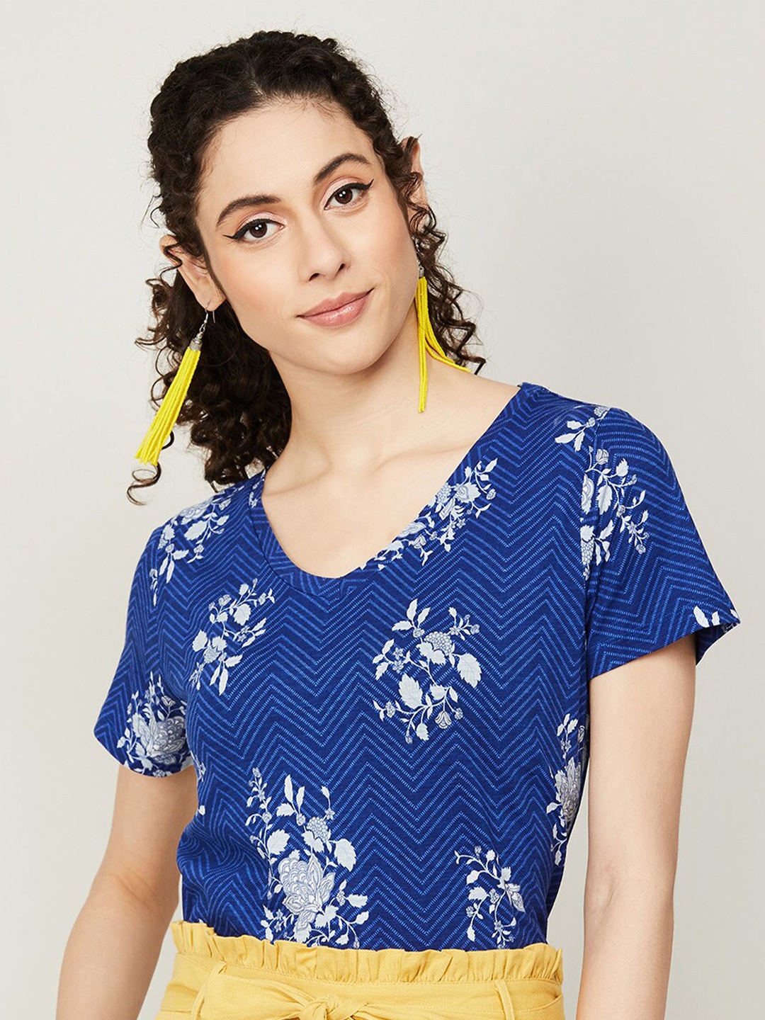 

Colour Me by Melange Floral Printed V-Neck Causal T-shirt, Blue