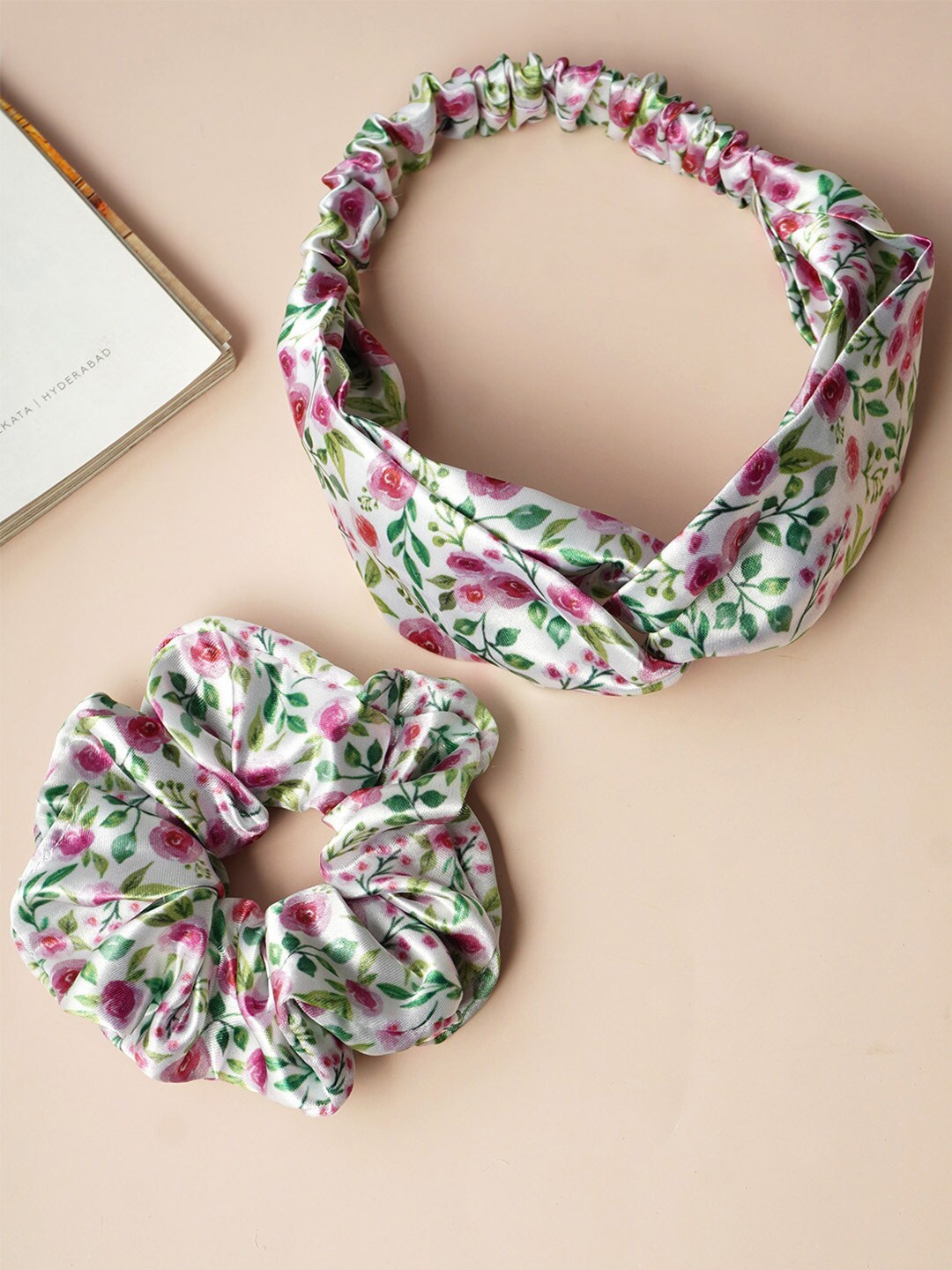

Ferosh Set of 2 Floral Printed Hair Accessory Set, White
