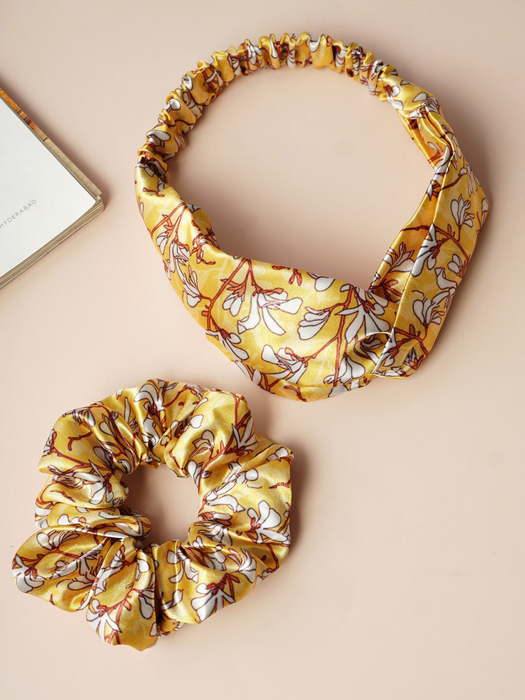 

Ferosh Set of 2 Floral Printed Hair Accessory Set, Yellow