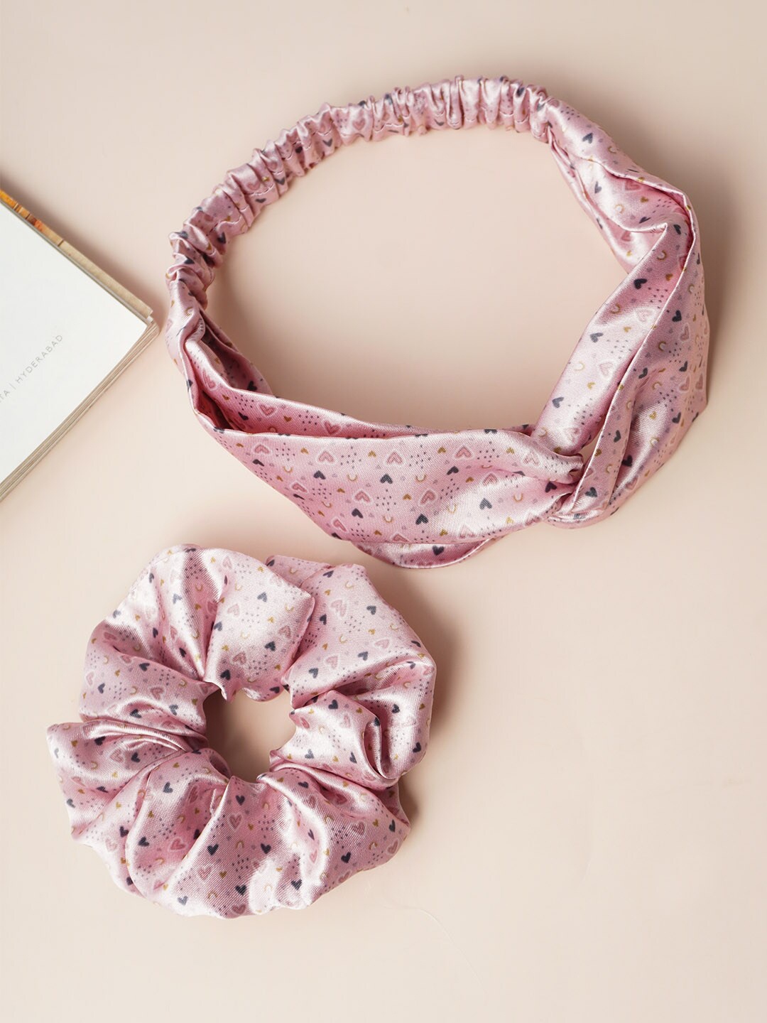 

Ferosh Set of 2 Conversational Printed Hair Accessory Set, Pink