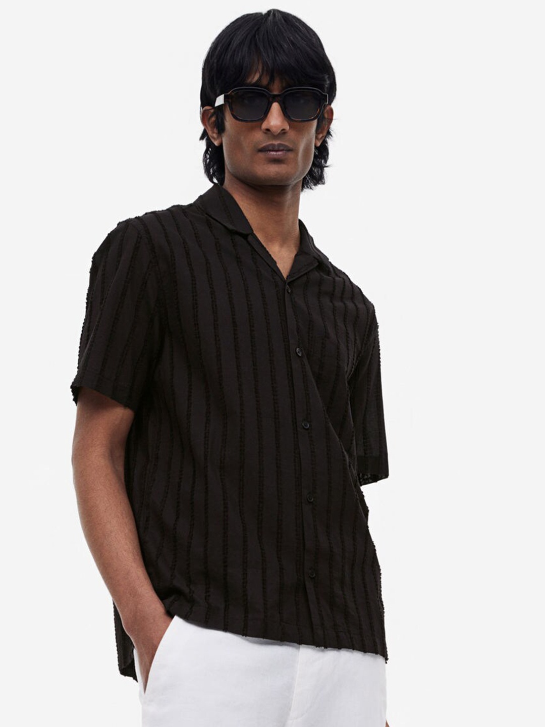 

H&M Men Regular Fit Resort Shirt, Black