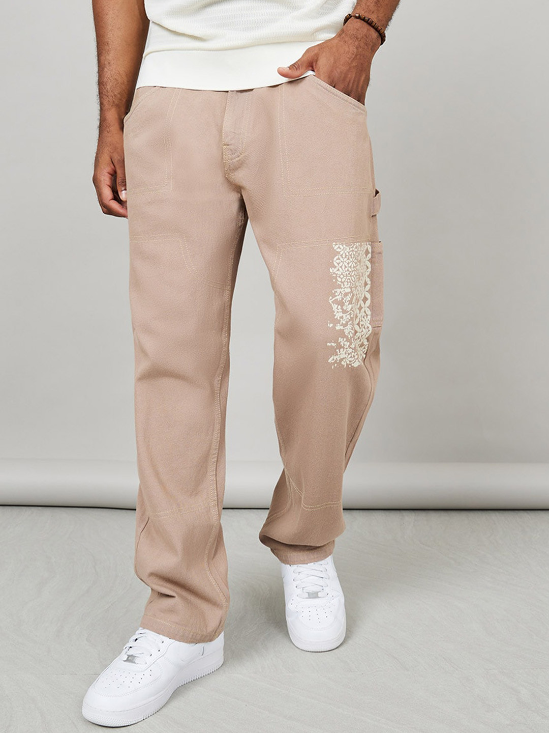 

Styli Men Relaxed Fit High-Rise Cotton Jeans, Beige