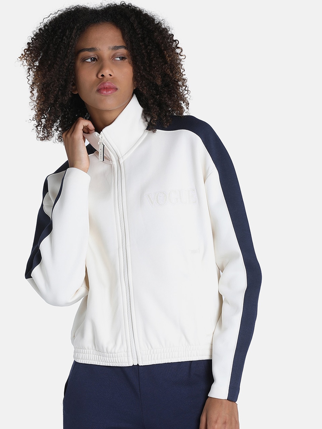 

Puma Women PUMA x VOGUE T7 Sporty Regular Fit Jackets, Off white