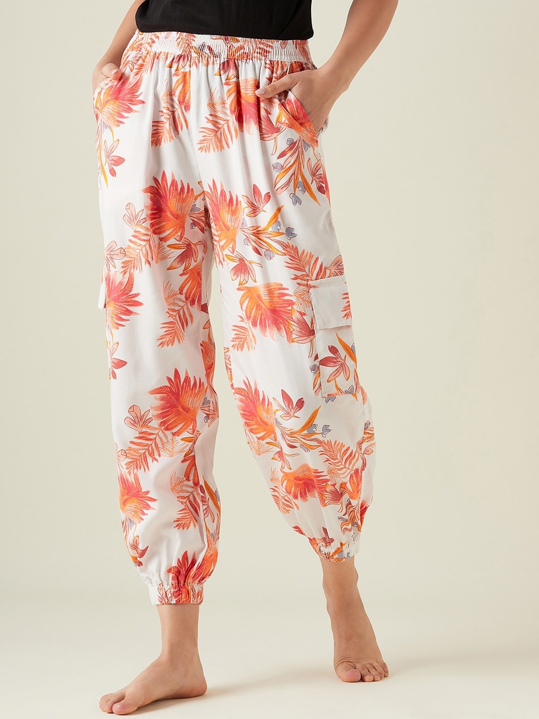 

The Kaftan Company Women Palm Leaves Printed Cotton Lounge Joggers, White