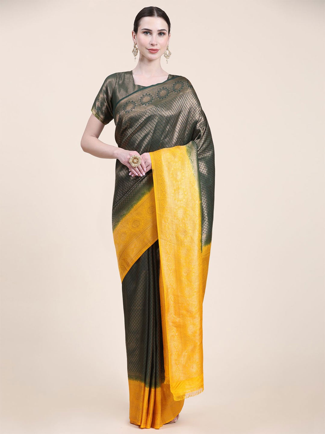 

Phenav Ethnic Motifs Zari Kanjeevaram Saree, Green