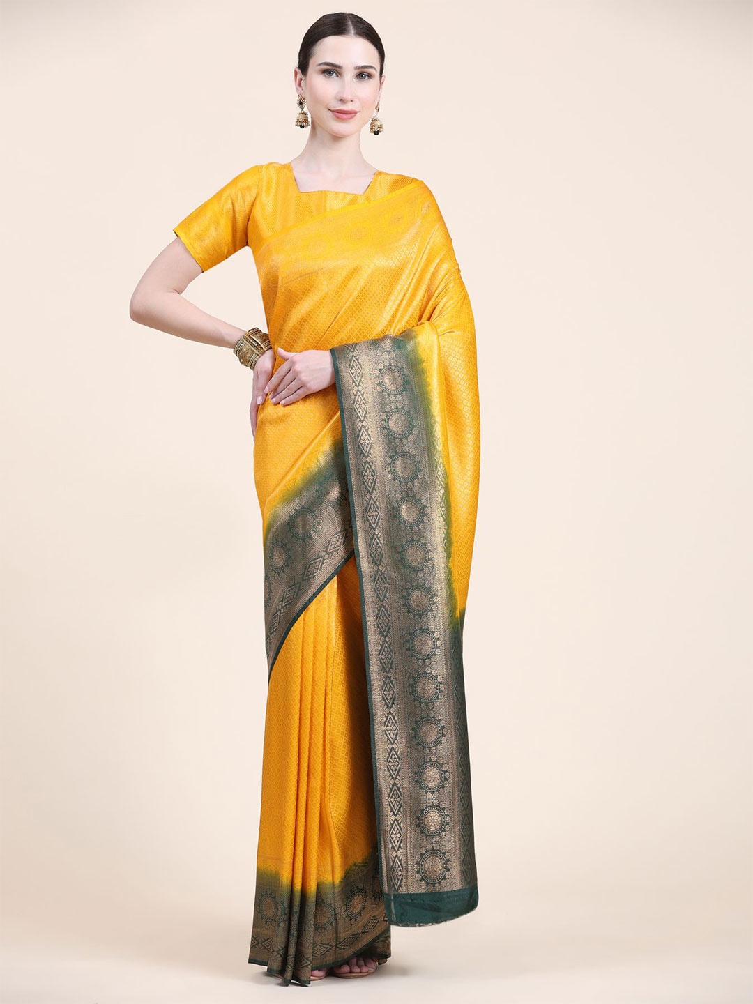 

Phenav Geometric Woven Design Zari Kanjeevaram Saree, Gold