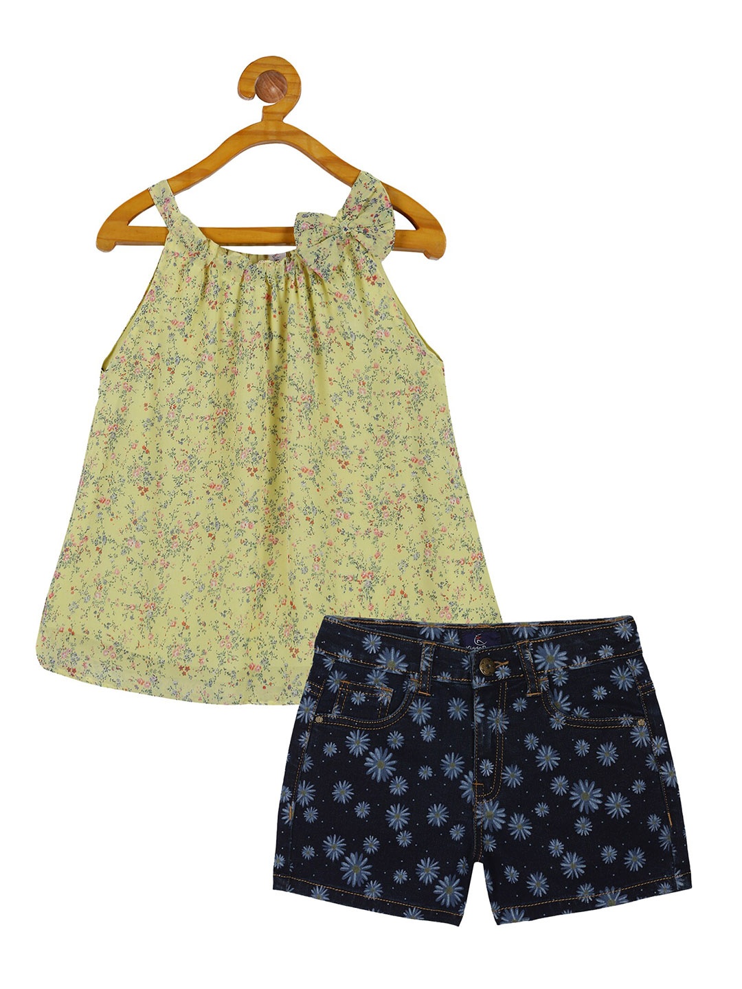 

KiddoPanti Girls Floral Printed Halter Neck Top with Shorts, Yellow