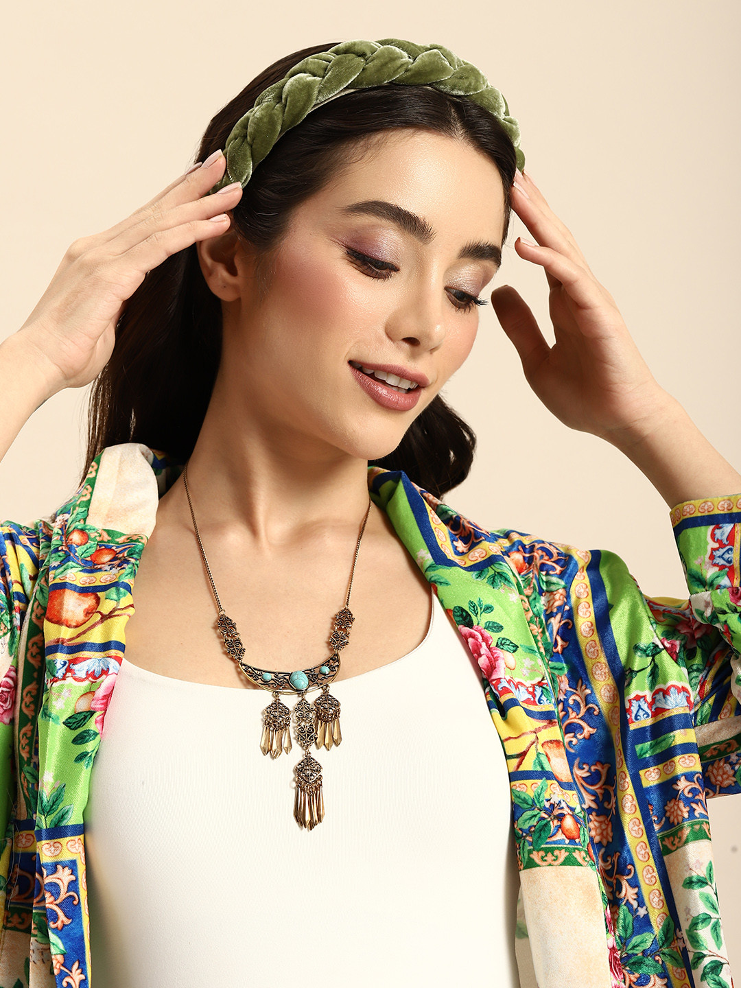 

Sangria Women Antique Filigree Necklace, Gold