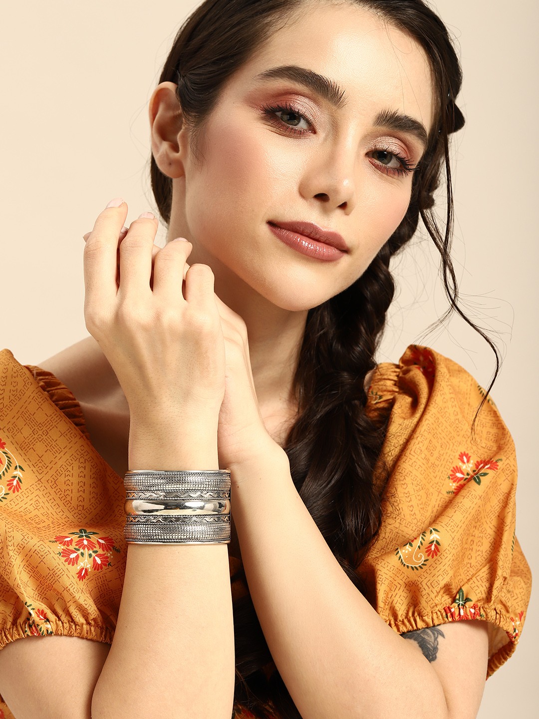 

Anouk Women Textured Cuff Bracelet, Silver