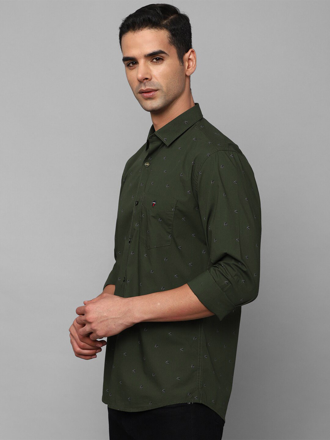 

Louis Philippe Sport Micro Disty Pure Cotton Slim Fit Casual Shirt, Green