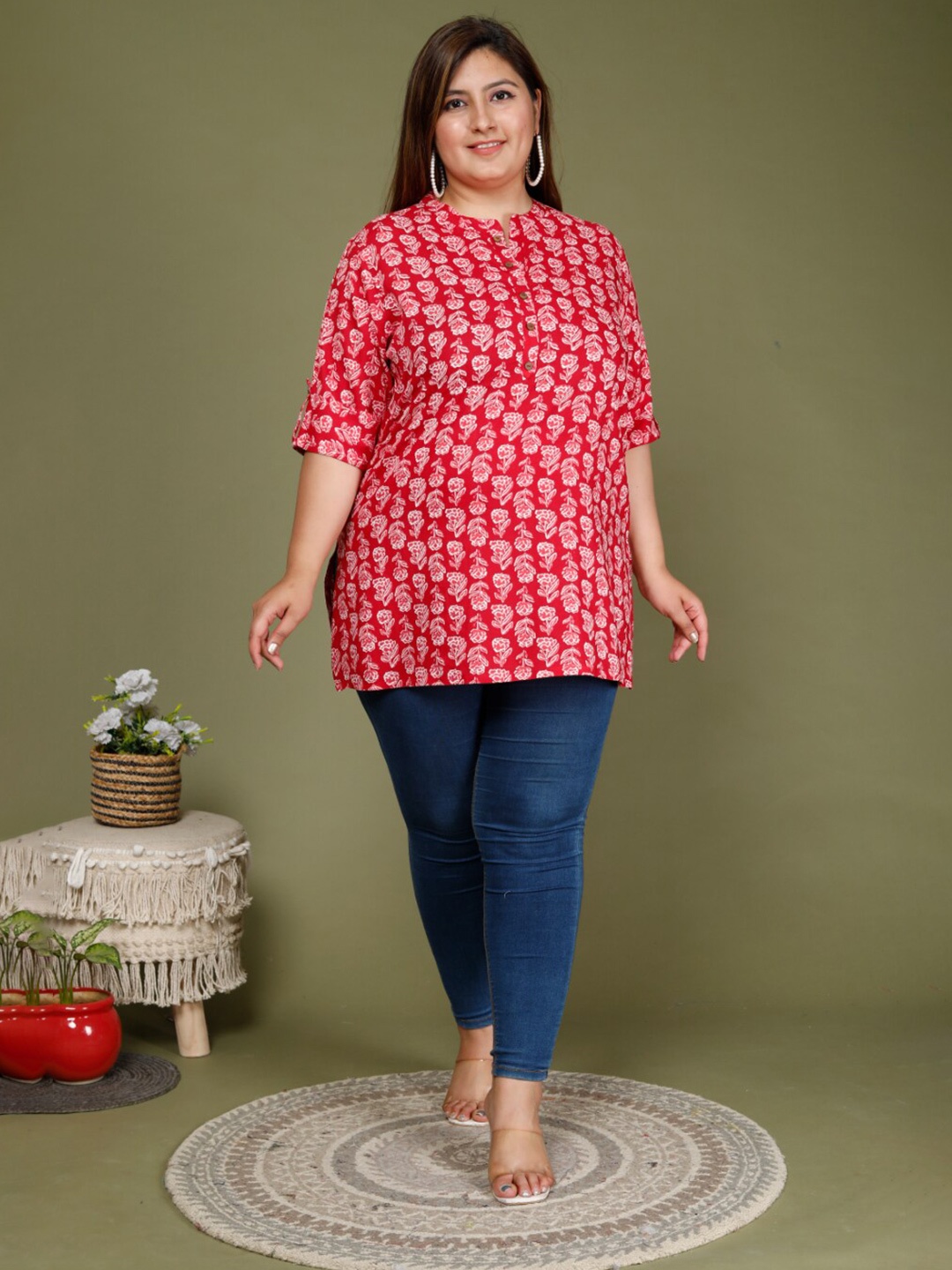 

Swasti Floral Printed Mandarin Collar Kurti, Pink