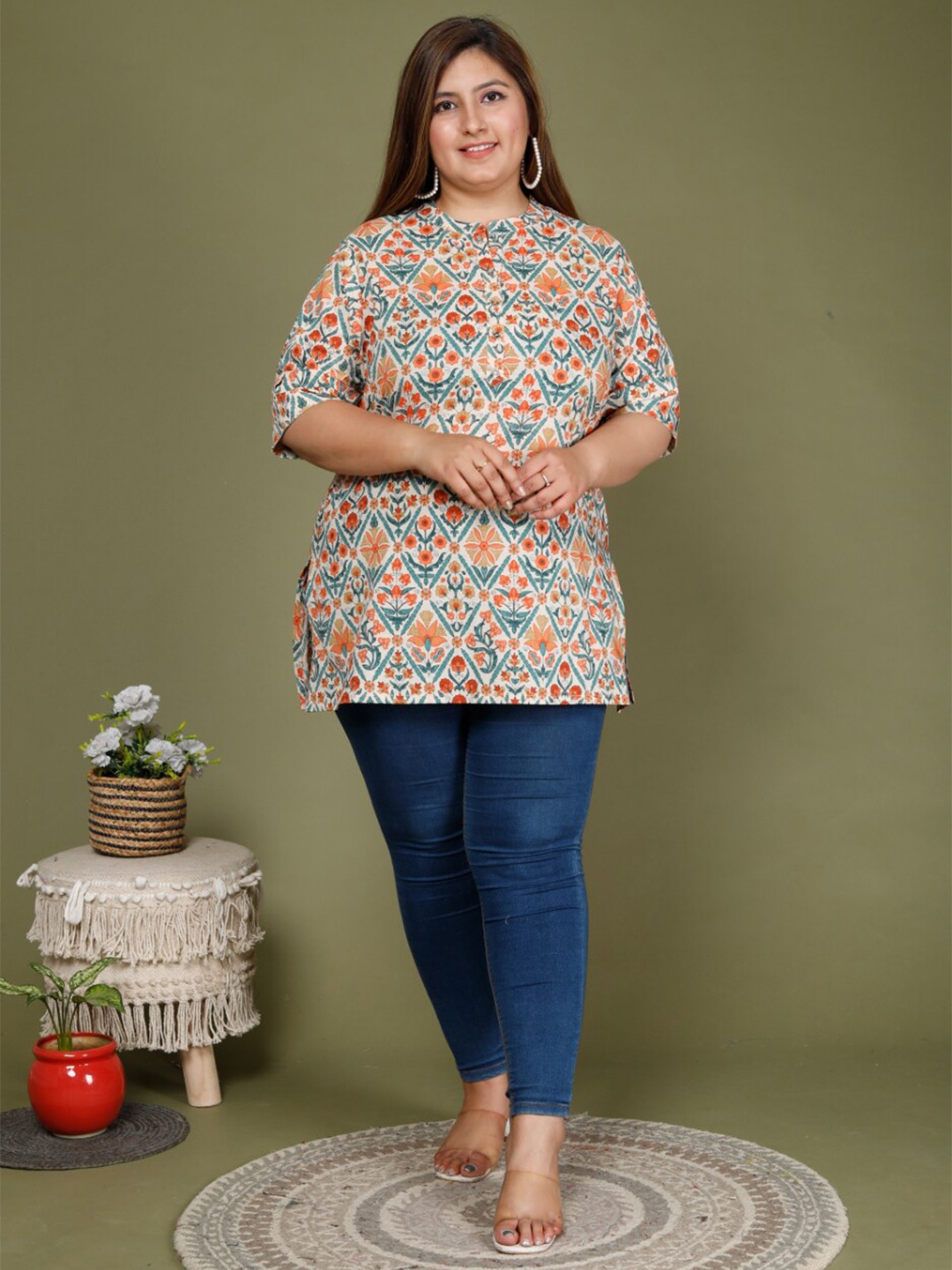 

Swasti Plus Size Floral Printed Pure Cotton Kurti, Beige