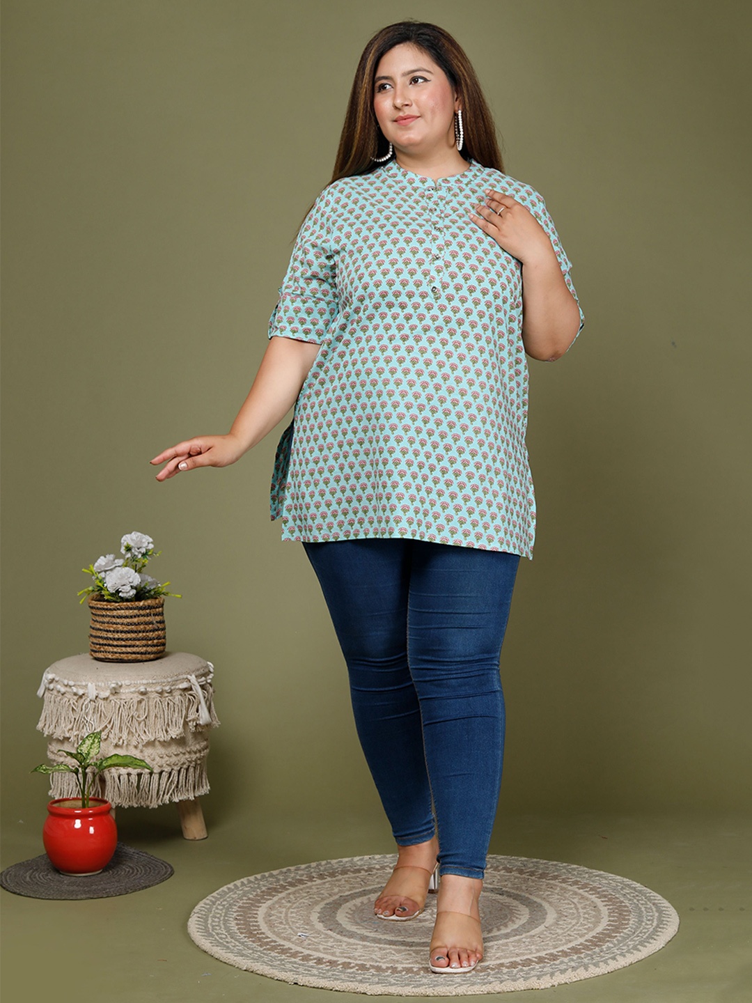 

Swasti Floral Printed Pure Cotton Kurti, Green