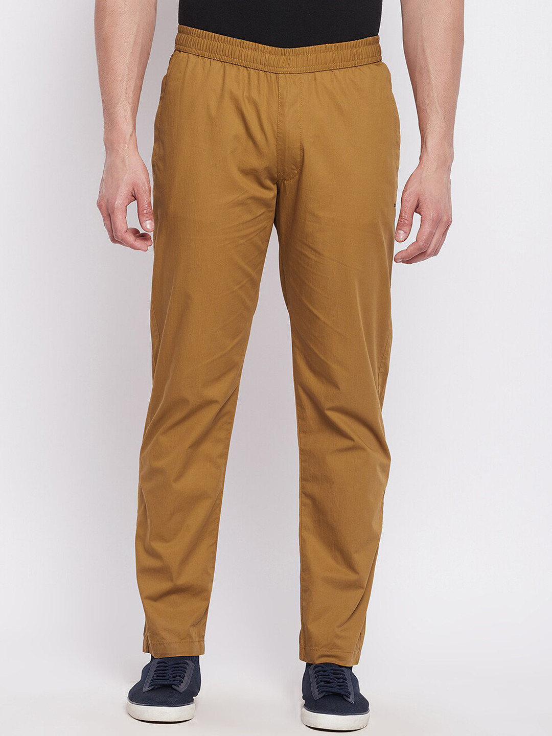 

Okane Men Mid-Rise Cotton Track Pants, Khaki