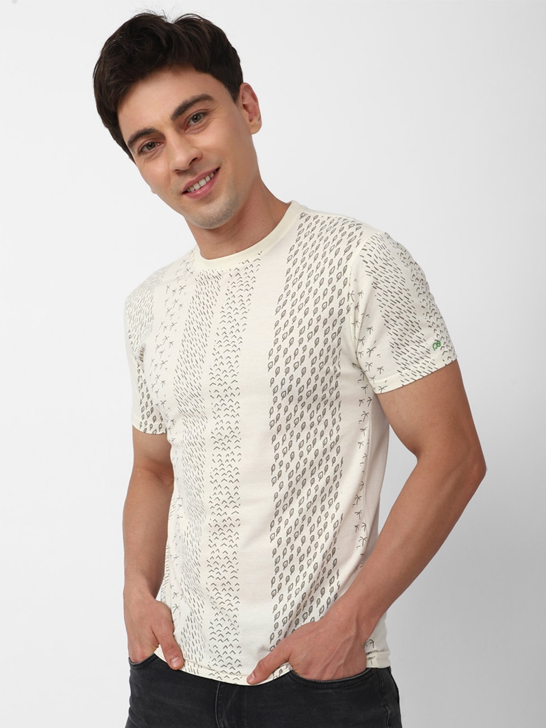 

Peter England Casuals Conversational Printed Slim Fit T-shirt, Cream