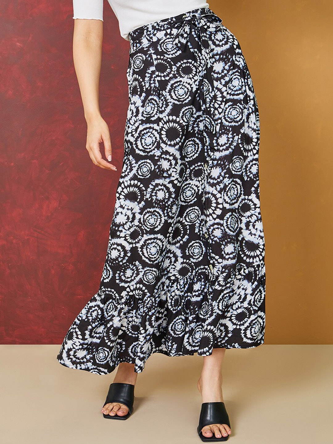 

Styli Abstract Printed Maxi Flared Skirts, Navy blue