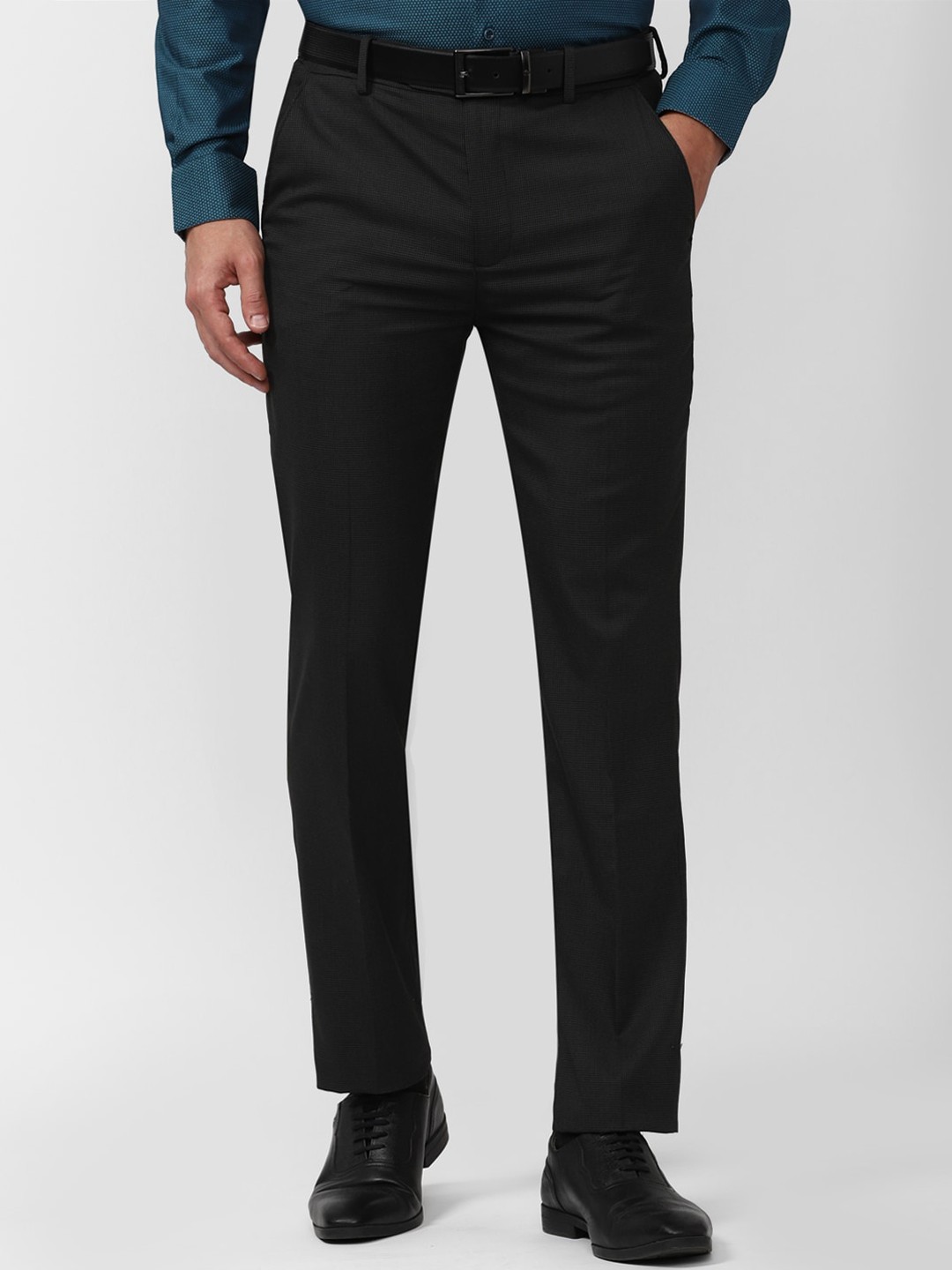 

Peter England Men Slim Fit Mid-Rise Formal Trousers, Black