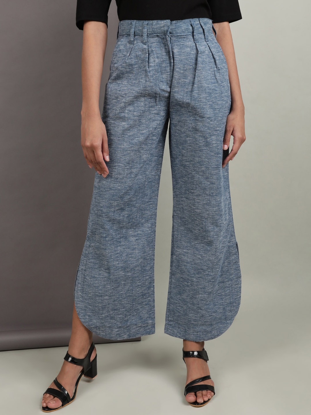 

Freehand by The Indian Garage Co Women Mid-Rise Flared Pleated Cropped Parallel Trousers, Blue