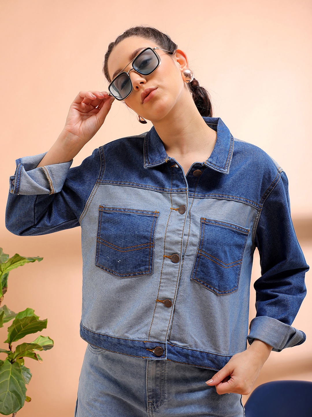 

Freehand by The Indian Garage Co Washed Colourblocked Crop Denim Jacket with Patchwork, Blue