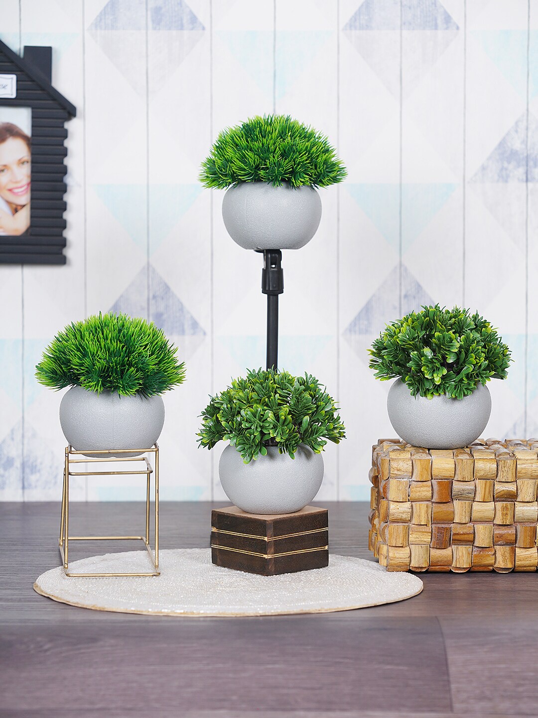 

Dekorly Green & White 4 Pcs Decorative Artificial Bonsai Plants With Pots